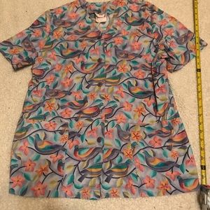 White cross M scrub top colorful bird & flower